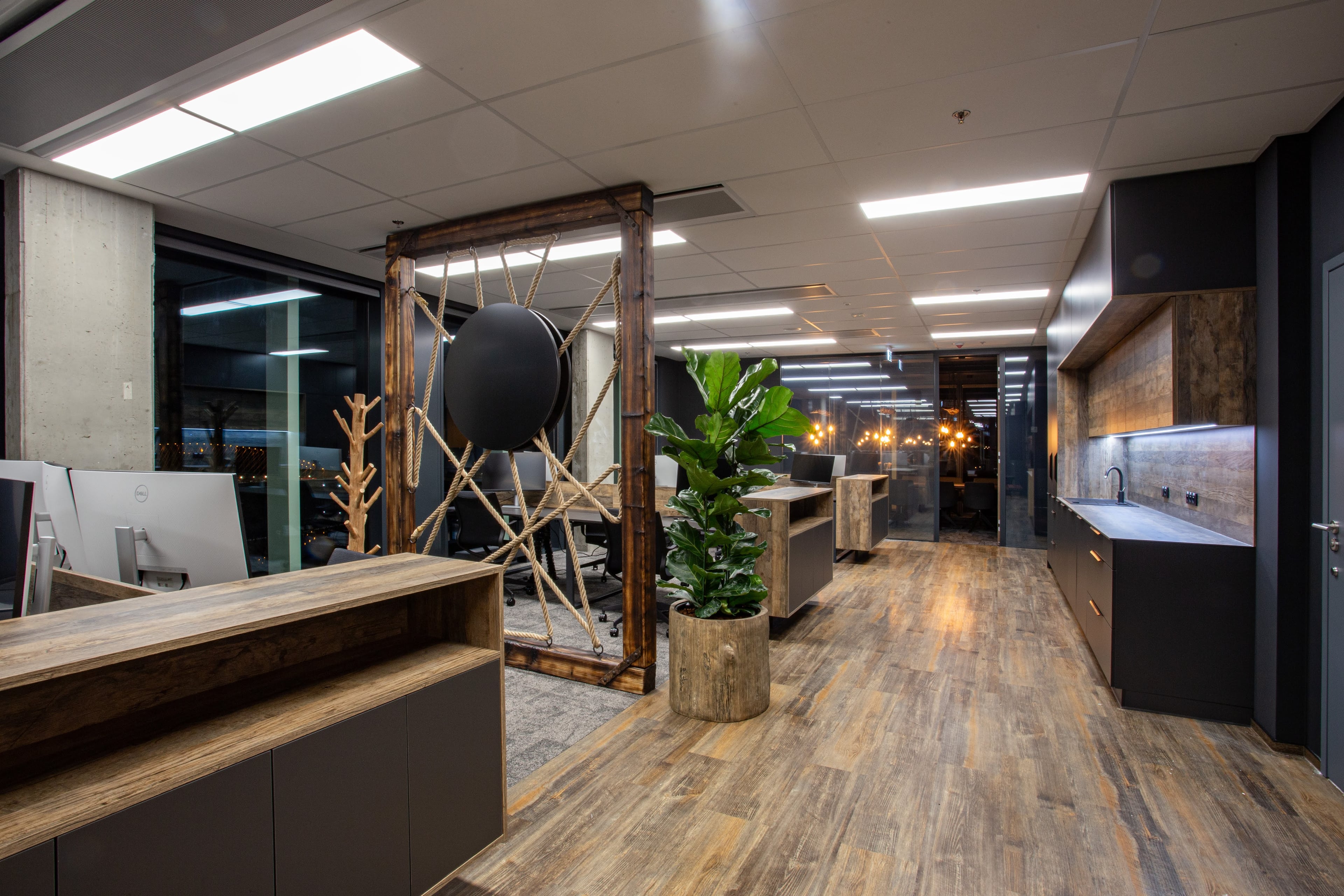 Realizace kanceláře pro Oddin.gg – obrázek 15