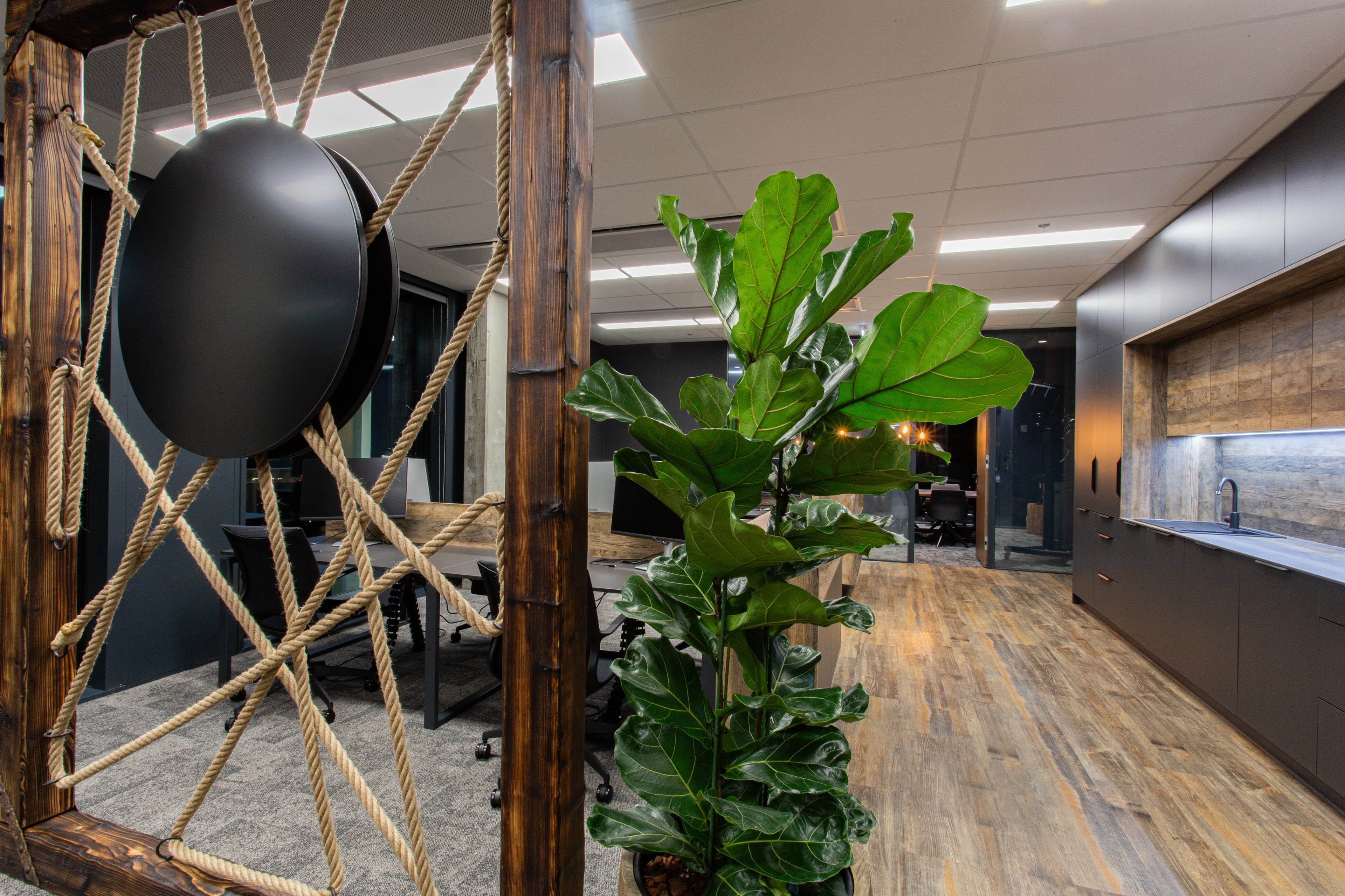 Realizace kanceláře pro Oddin.gg – obrázek 16